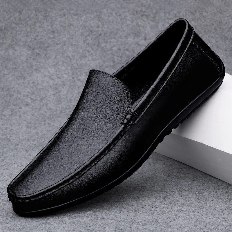 Men's leather slip-on moccasin loafers in black