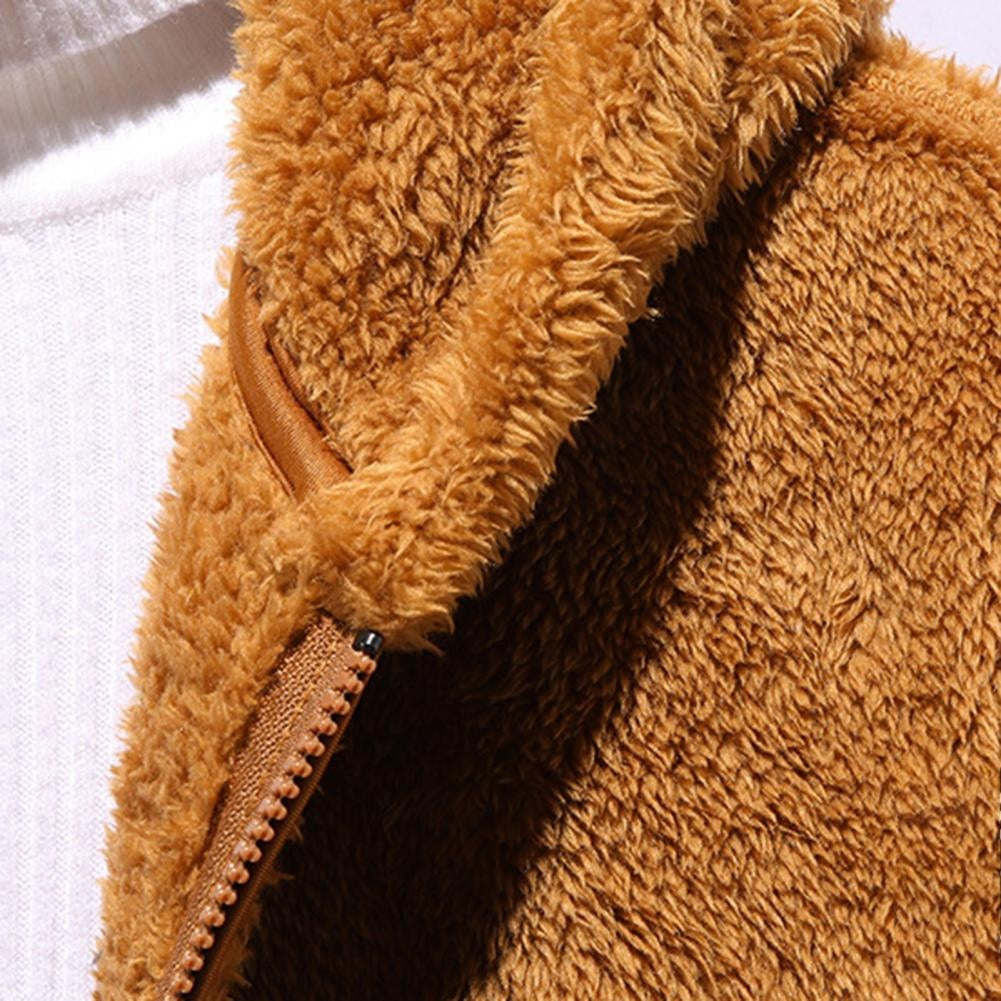 Men's hooded borg jacket in camel, close-up of the zip