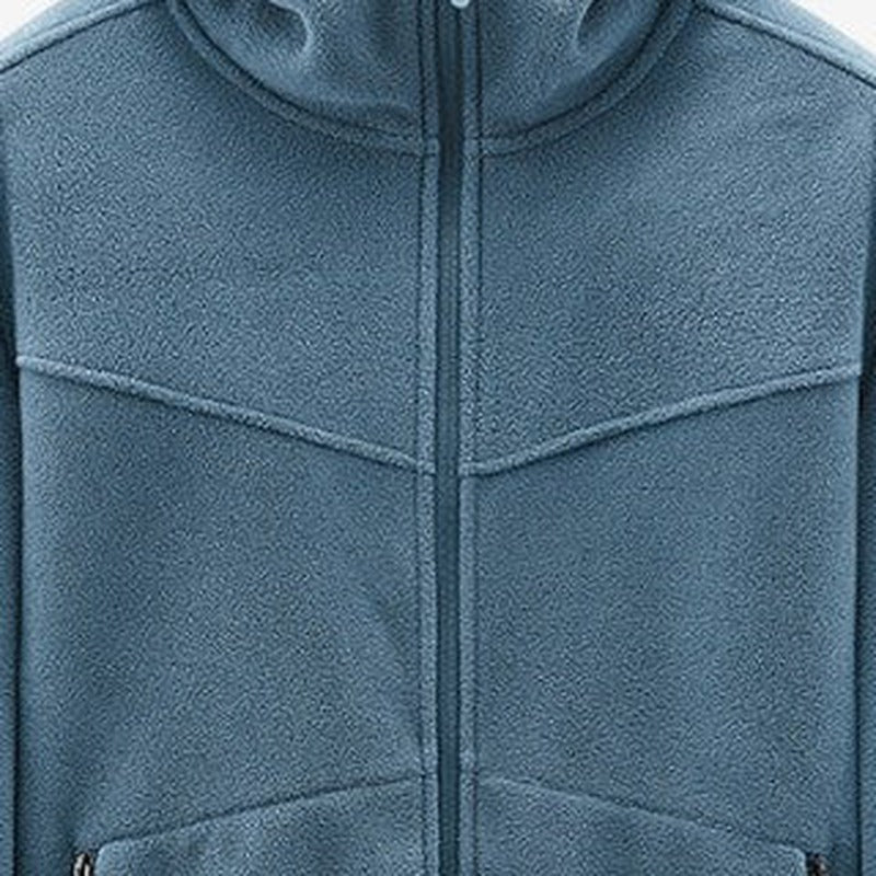 Men's hooded fleece zip jacket in blue, close-up of the fleece, the zip and the chest seams