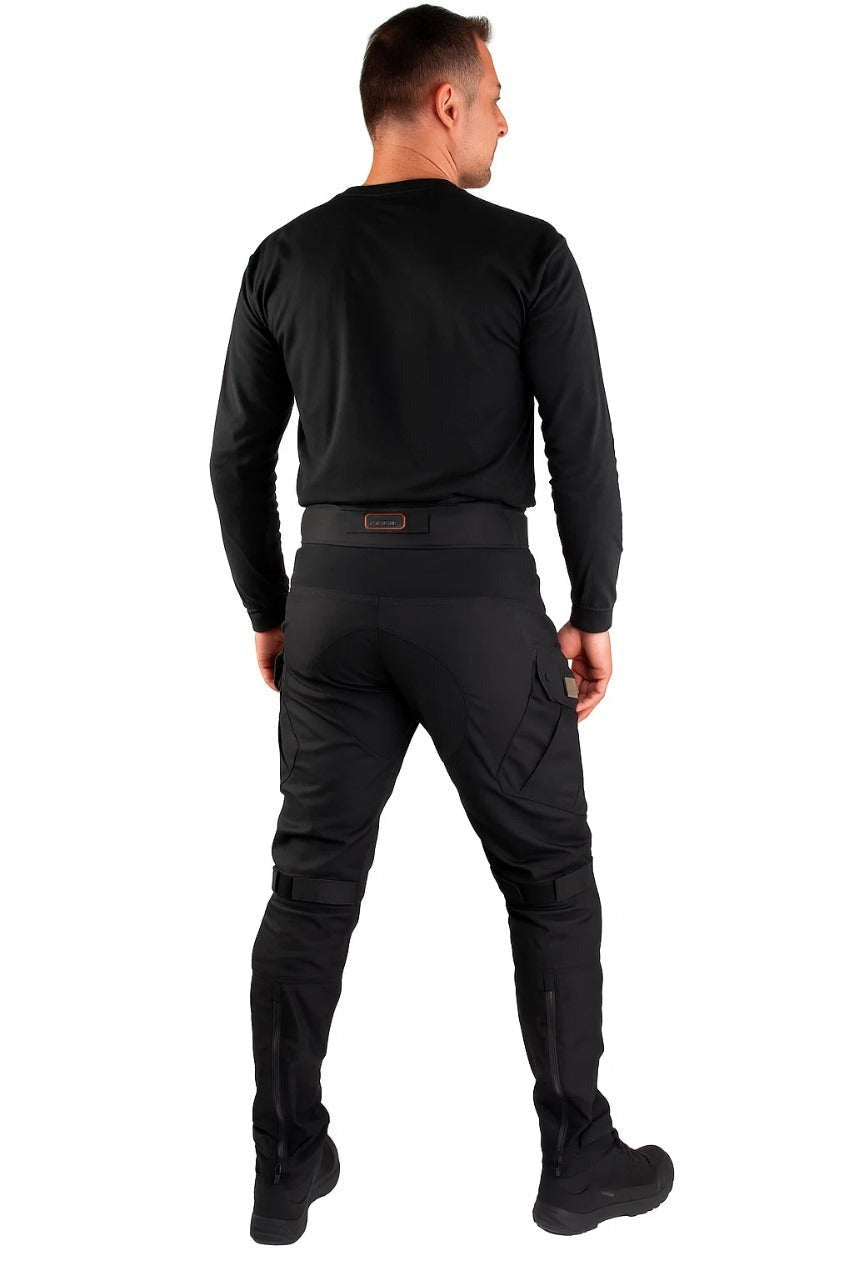 Man wearing black tactical cargo trousers, back view | Chaps London