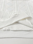 Close-up of the ribbed hem and the smooth inside of the fabric | Chaps London
