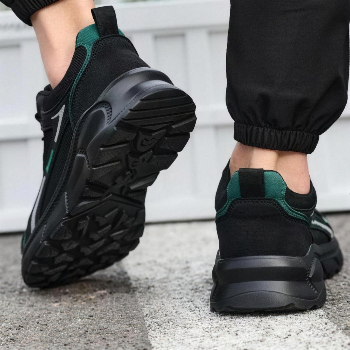 Men's Sporty Work Trainers | Toe Cap | Lightweight