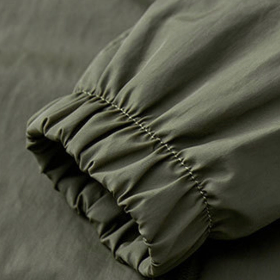 Men's Ultralight Windbreaker | Hooded | Water Repellent | Mesh Lined